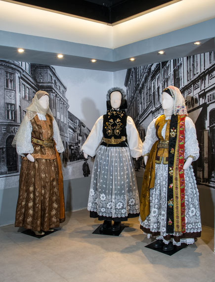 Reconstituiri de tehnici textile la Muzeul de Etnografie Brașov