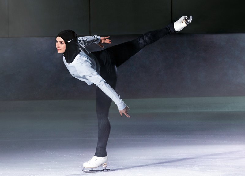 Nike a lansat un hijab pentru sportivele musulmane