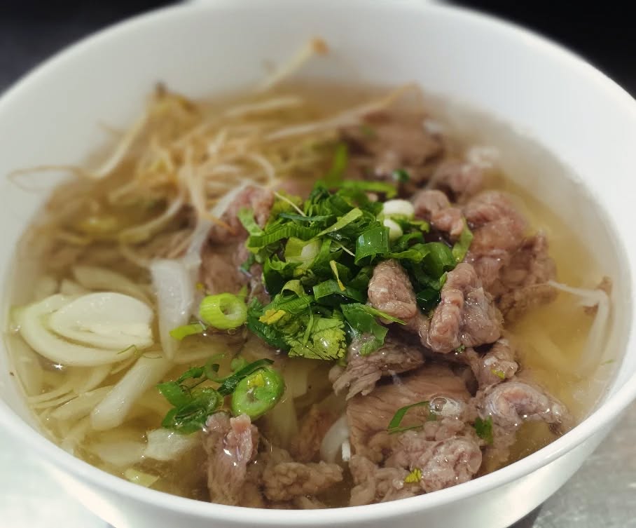 Gastronomie vietnameză în București: Gạo deschide apetitul pentru arome autentice